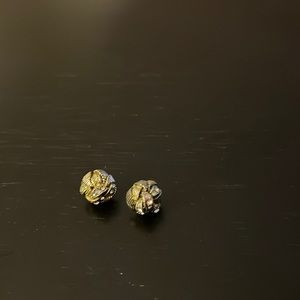 Flower shaped earrings